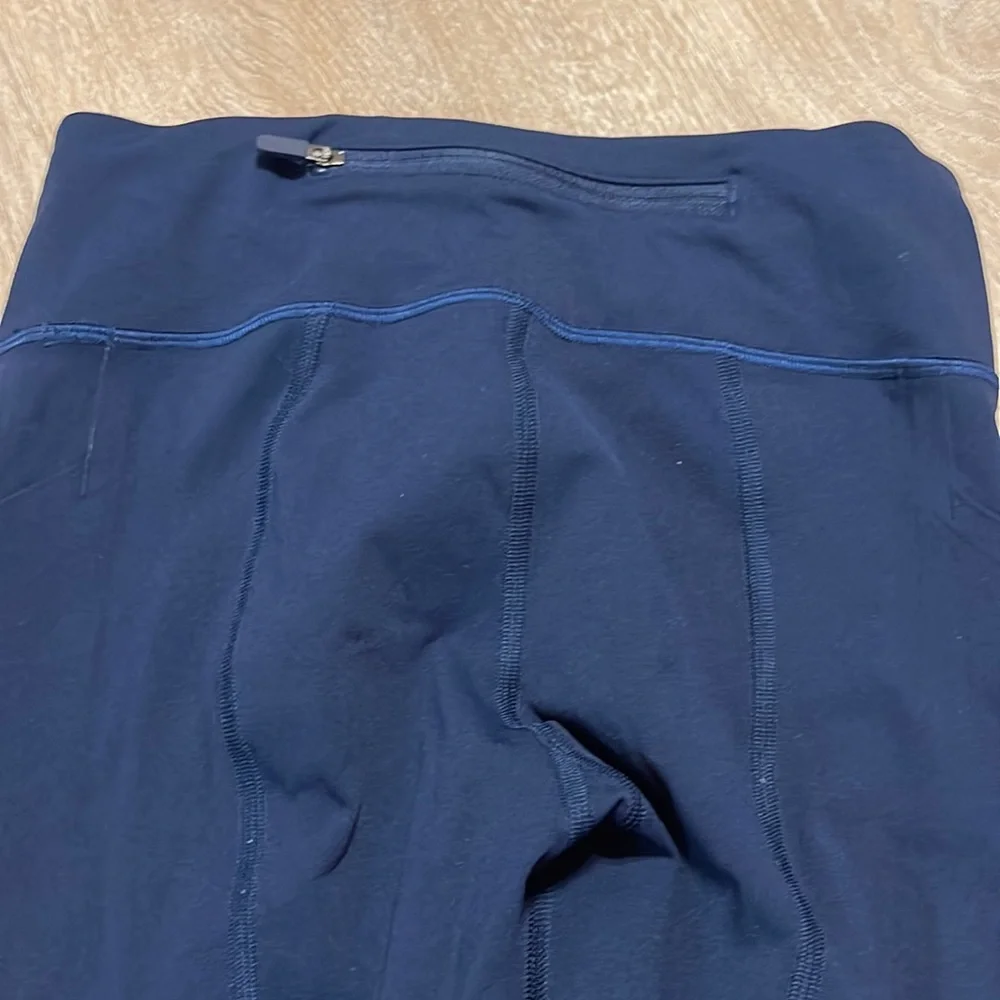 Lululemon Crop Leggings size 4 B3 - Picture 3 of 4